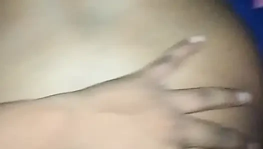 Khusbu si tante seksi india dientot habis-habisan sama teman suaminya sendiri
