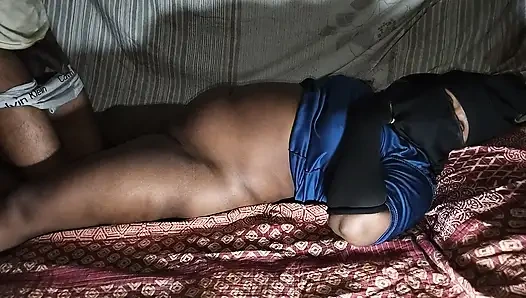 Bangladeşli çift seks karı koca tam romantizm zamanı