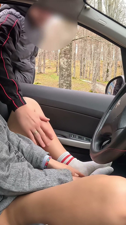 Convince a stranger to touch my wet pussy while taking a walk | Clip 1