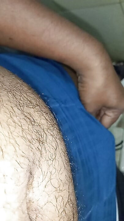 Indiase ranii gay jongen neukt anaal gat met likken
