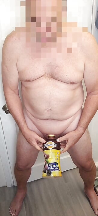 Masturbation demo: Masturbating with a juice bottle + eating my own cum