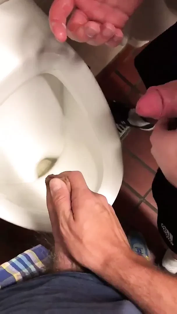berlin urinal cruising