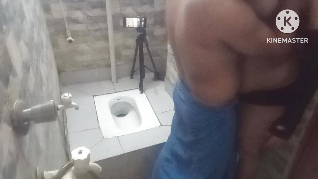 Big ass stepmom ucks her stepson's ock thinking he's her husband
