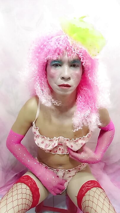 Oanh Le transgender wearing sexy clothes