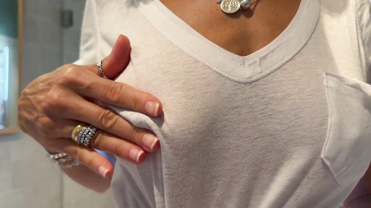 Esposa perfecta - tetas perfectas - provocación perfecta