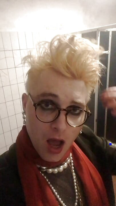 Exposed Whiteboi ibne Jes Brinch herkesin içinde