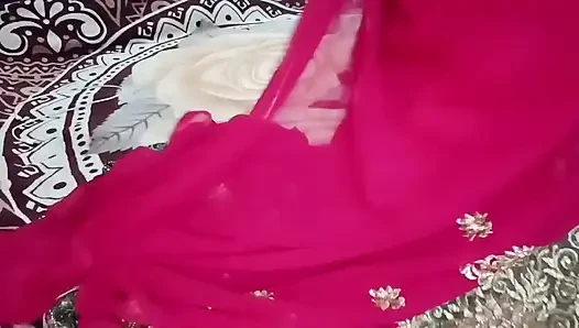 Beautiful bhabh cool band kamre mein Gori bana Kar choda