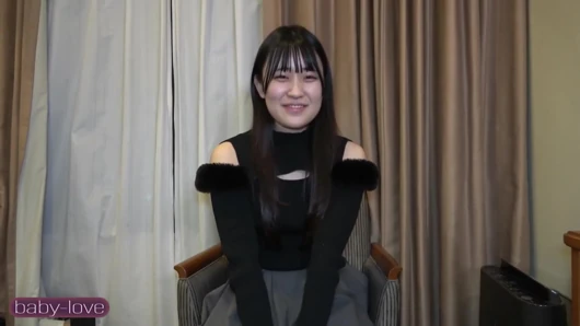 Tall Black-haired Beauty with a Composed Body, Quietly Hiding a Dangerously Obedient Secret Side