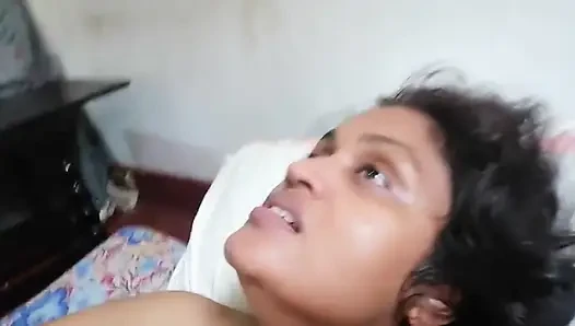Pembantu india bagian 5 diam-diam datang untuk ngentot sama majikan dominannya
