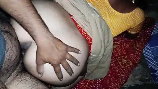 Pati Se Phele Sasur Chad Gaya Lagta hai Pati Me Wo Baat Nahi Hai Isliye Uske Baap Se Khud Rahi