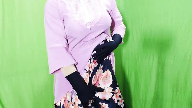 Indian beautiful village housewife having sex in the room - clear Hindi audio