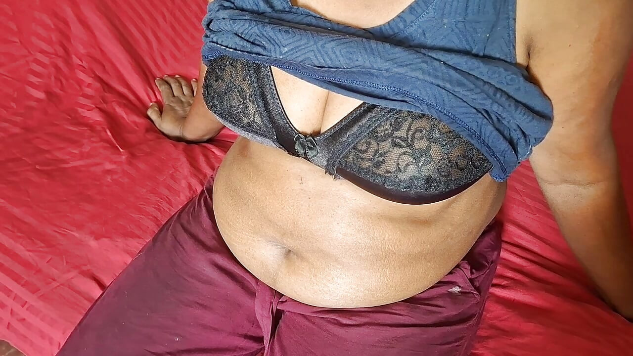 Asian MILF Step Mom so Horney viral video