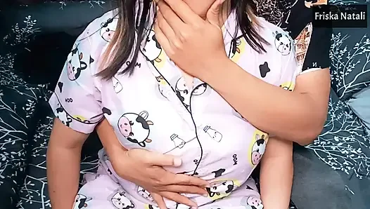 Romantic Moments With Stepmom Are So Hot
