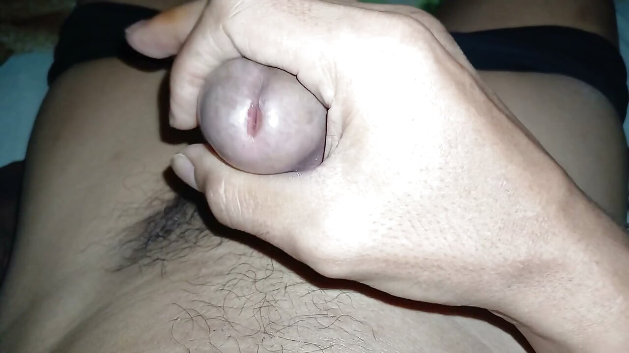 Teen masturbates until she squirts thick