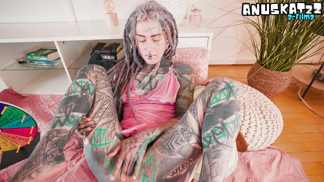 Tattooed Model’s Solo Show Turns Into Raw Interruption Creampie Fuck