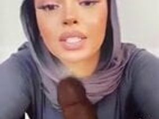 Mona Khalifa, Sperma-Hommage