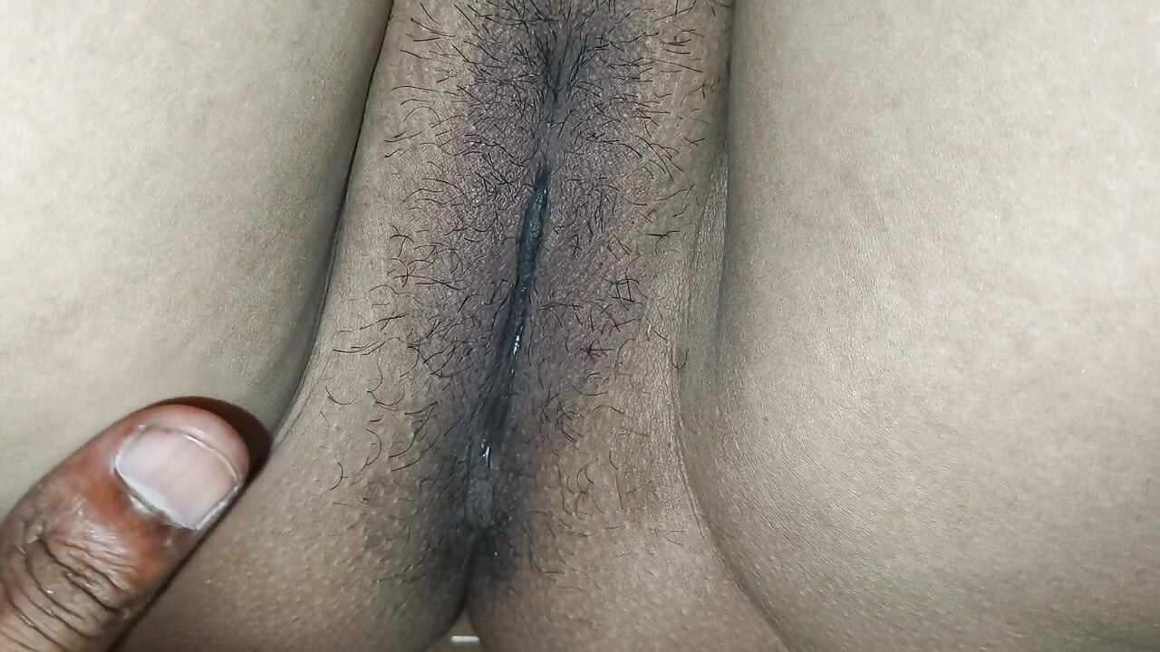 Eerste keer anaal met Desi Village Gril, Desi meisje strakke anale kontgaatje hardcore neukpartij, mooie village gril Eerste keer anale neukpartij