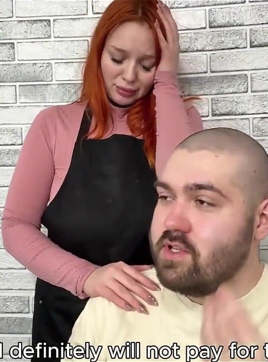 The Hairdresser Decided to Apologize for the Terrible Haircut