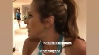 Mickie James Nippel