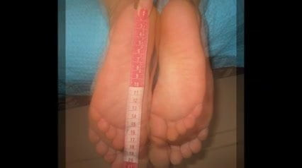 Marita's sexy toes and soles!