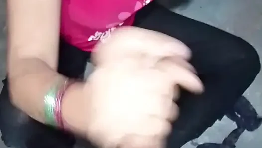 Kayınbiraderi penisinin elinden su çıktı, desi seksi video, seksi video, seks videosu.