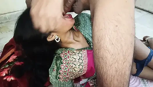 Tombul Hintli yenge yatak odasında devar ile sert domalıyor - amatör desi ev yapımı rol yapma