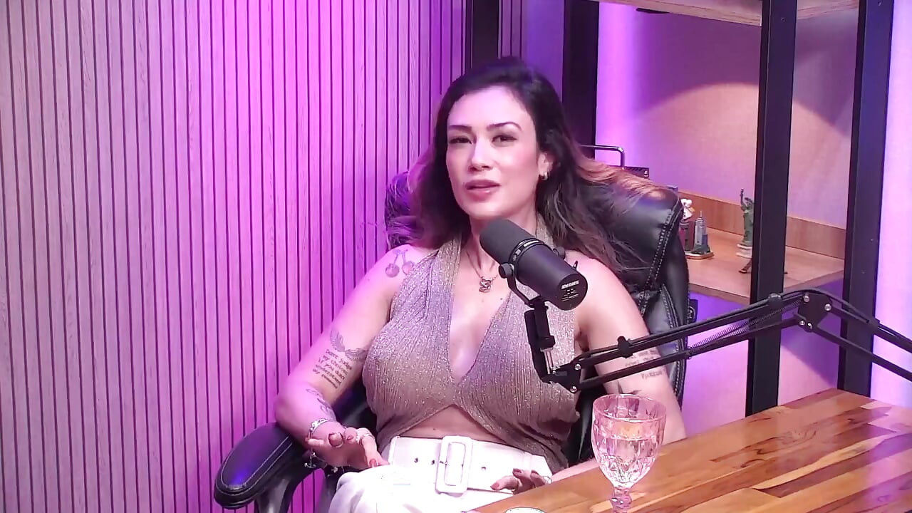 Hot MILF & Her Fantasies