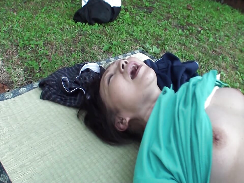 A076G11 A mature woman in her sixties is about to apply for AV. Nymphomaniac SEX in the shade of a tree in the forest!