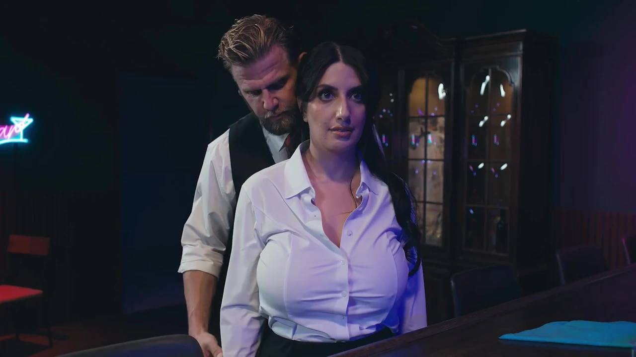 Frozen in Time - Sarah Arab derecelendirilmemiş bar karşılaşması