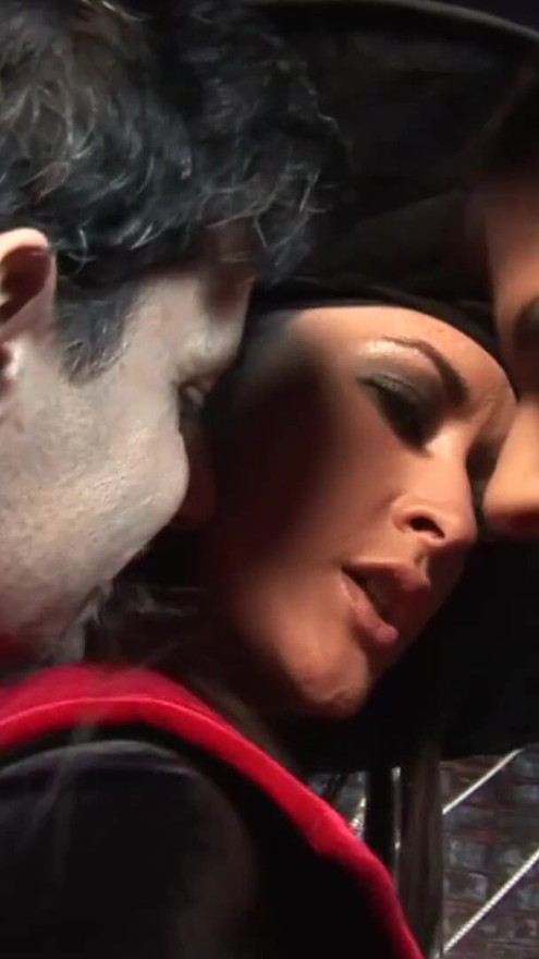 This sex shop has a special offer for horny milfs who love big cocks threesomes | Clip 1