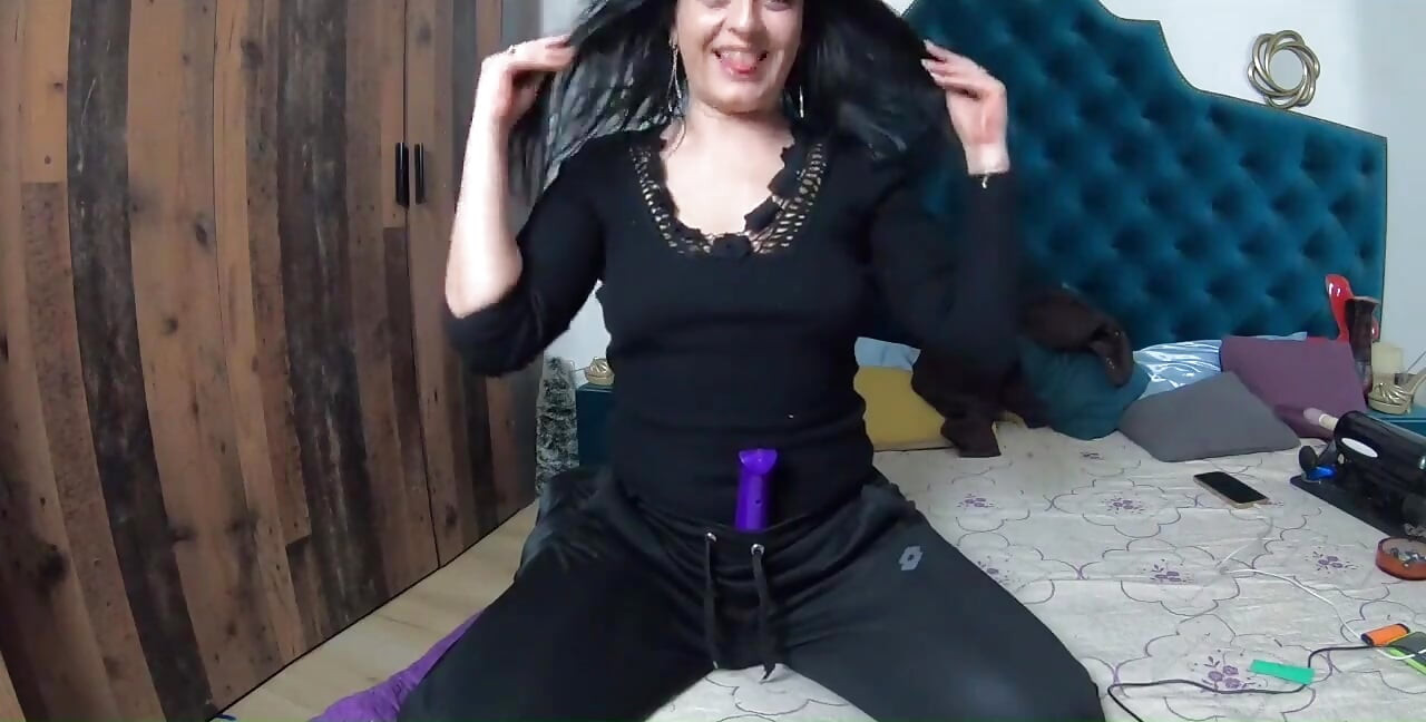 ミルフィカラとのダブルプレジャー: エピソード 42/47: ソロ レザー ティーラ & 激しいオーガズム