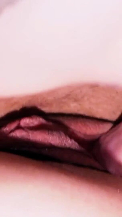 Must-see okamžik z "Poražený chlap přistižen při chcaní a svádí office bitch Mai Bailey k dirty fuck"