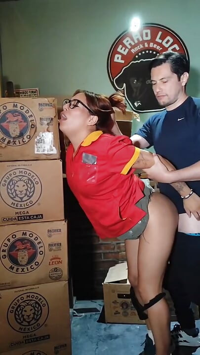 ตูดพนักงานของฉันเพื่อแลกกับการลา