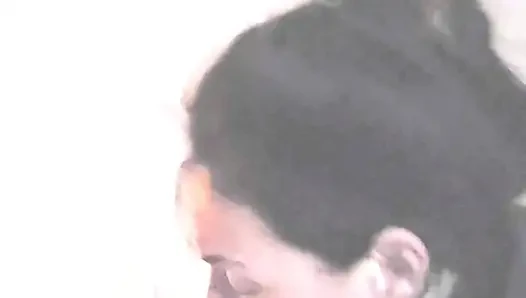 Еще один удивительный минет, трах в рот, глубокая глотка и видео со спермой в рот с самой горячей милфой