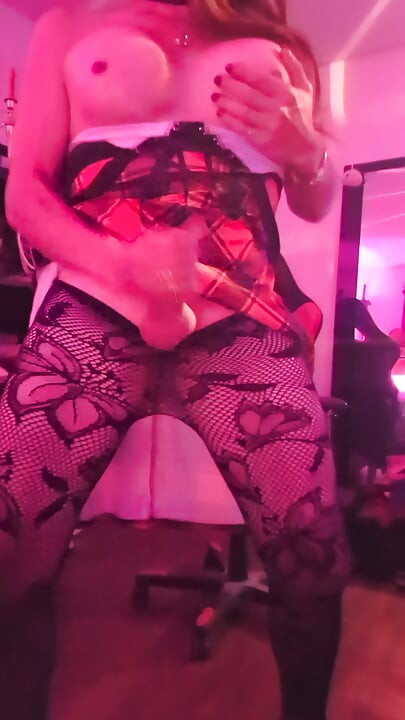 Shemale Andrea får melken sin