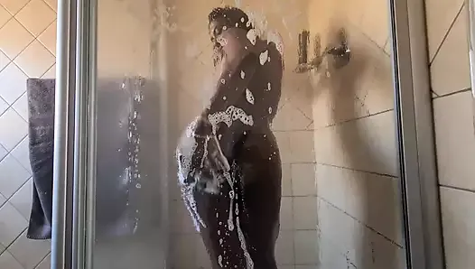 Indian desi whore taking a sexy soapy shower