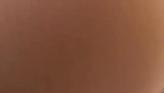 Yarağa aç Alman genç kız bakış açısıyla yarak emmeyi seviyor