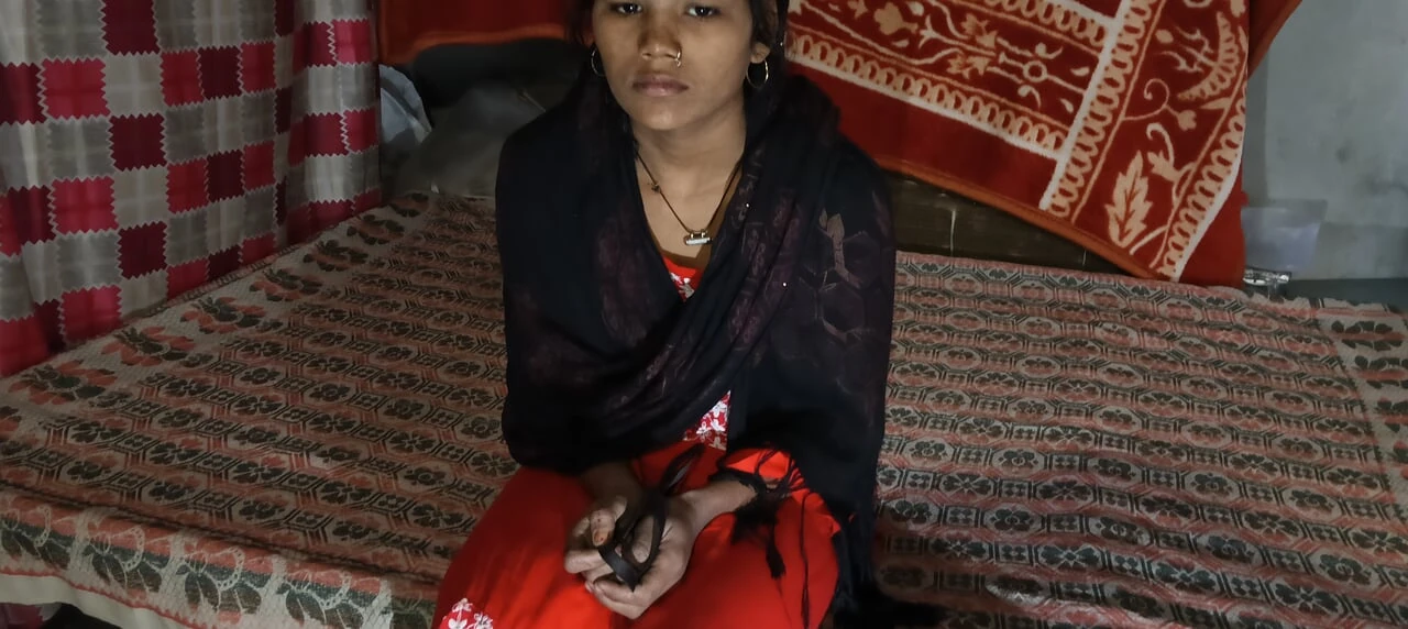 Une villageoise indienne se fait baiser brutalement