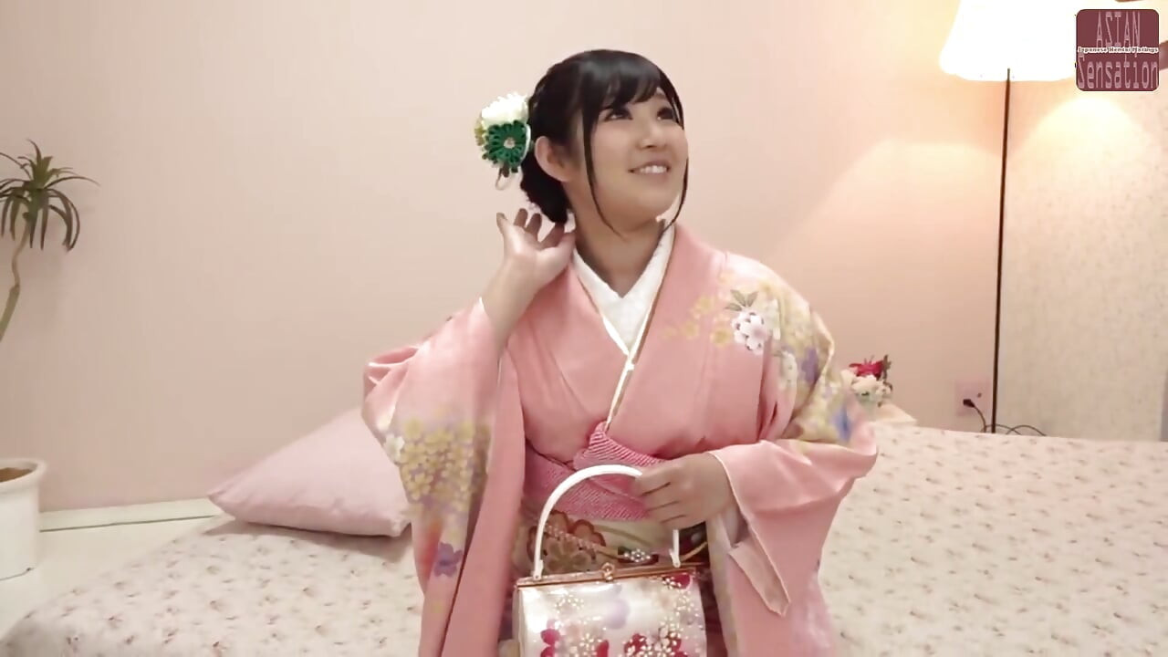 Shy Kimono Beauty Picked up and Introduced to a Thrilling New Kind of Pleasure - Chapter4