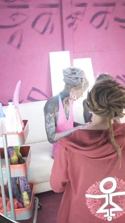 เบื้องหลังปัญหาที่มีรอยสักไปไกลเกินไป | คลิป 1