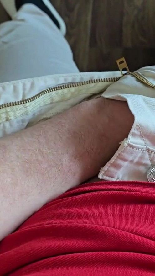 PhantomGentX - tati musculos se masturbează în timpul pauzei de prânz în Homeoffice și ejaculează | Clip 1