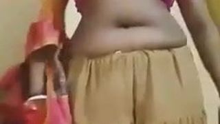 Desi 소녀 섹스 비디오 즐기기