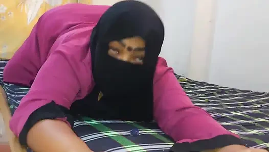 Красивая большая задница и мокрая киска, саудовская горячая мачеха!