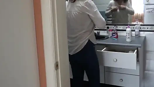 Kakak iparku suka pamer kontolku sambil nunjukin kontolku