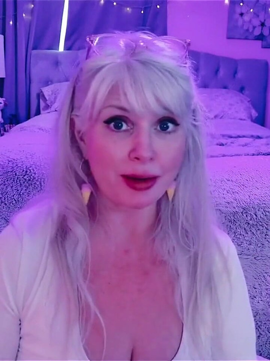 Mexican Pizza: Taco Bell Mukbang Here It Is