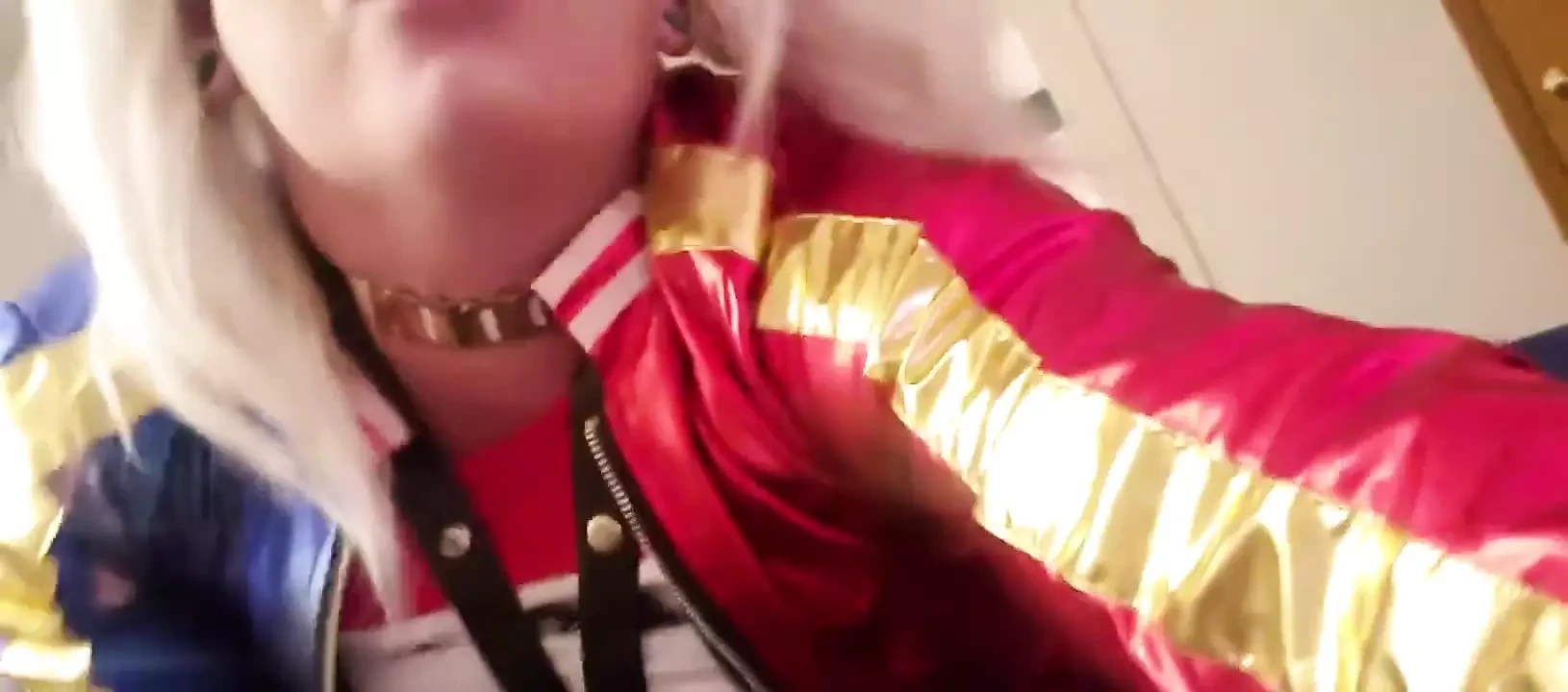 Harley Quinn provocando clipe - exibição