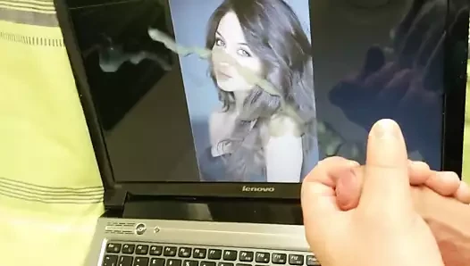sandrahuz'a saygı duruşu
