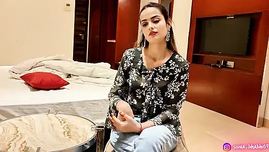 Desi Indian Stepsis Changing Dress Infront of Her Stepbrother. in Hindi