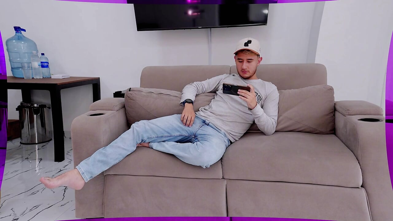 I FULFILL MY FANTASY OF FUCKING MY STEPSISTER AND GIVING HER PUSSY MY MILK