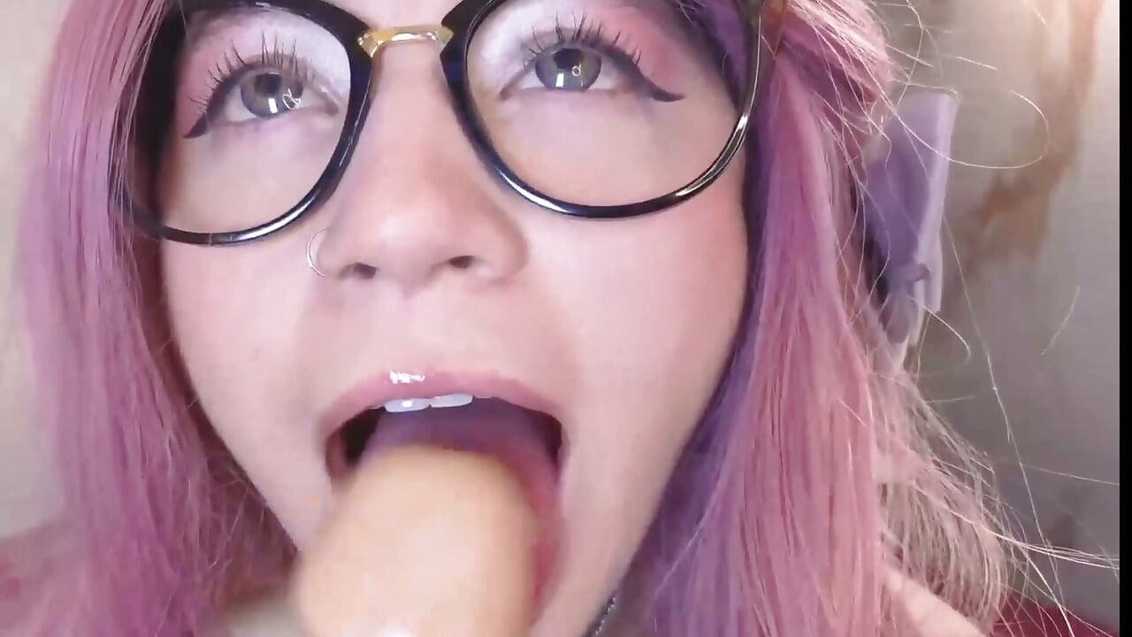 Me encanta ser traviesa y hacer que quieras follarme